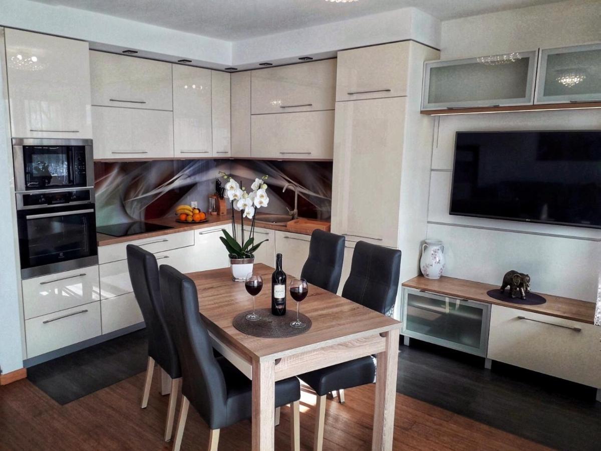 شقة Apartament Sloneczny اوك المظهر الخارجي الصورة